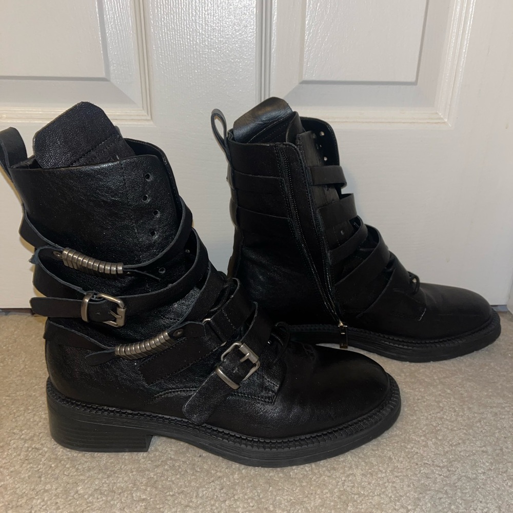DKNY Black Leather Ita Buckle Boot, size 10, EUC - Picture 4 of 9